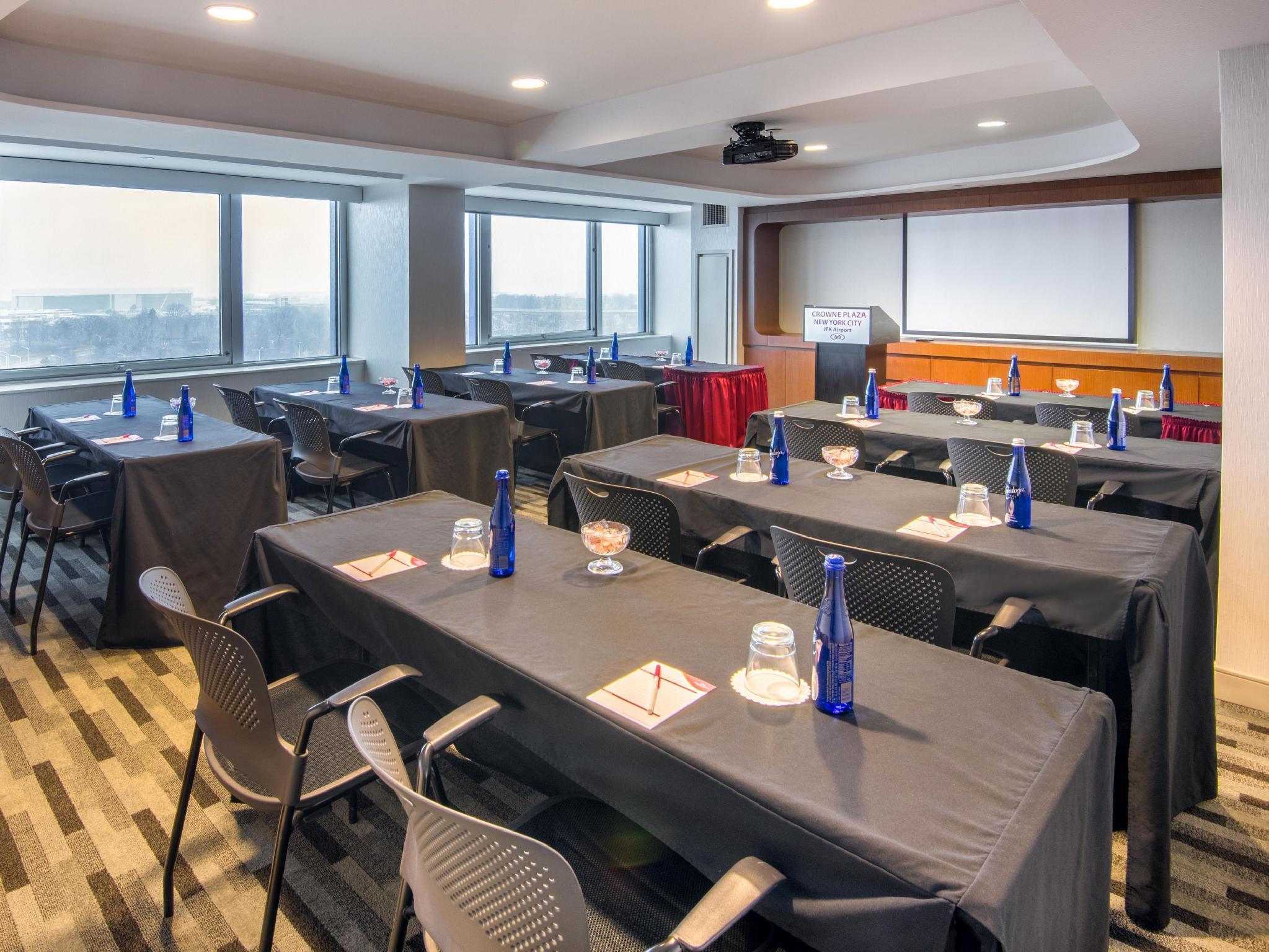 Crowne Plaza Jfk Airport New York City, An Ihg Hotel المظهر الخارجي الصورة